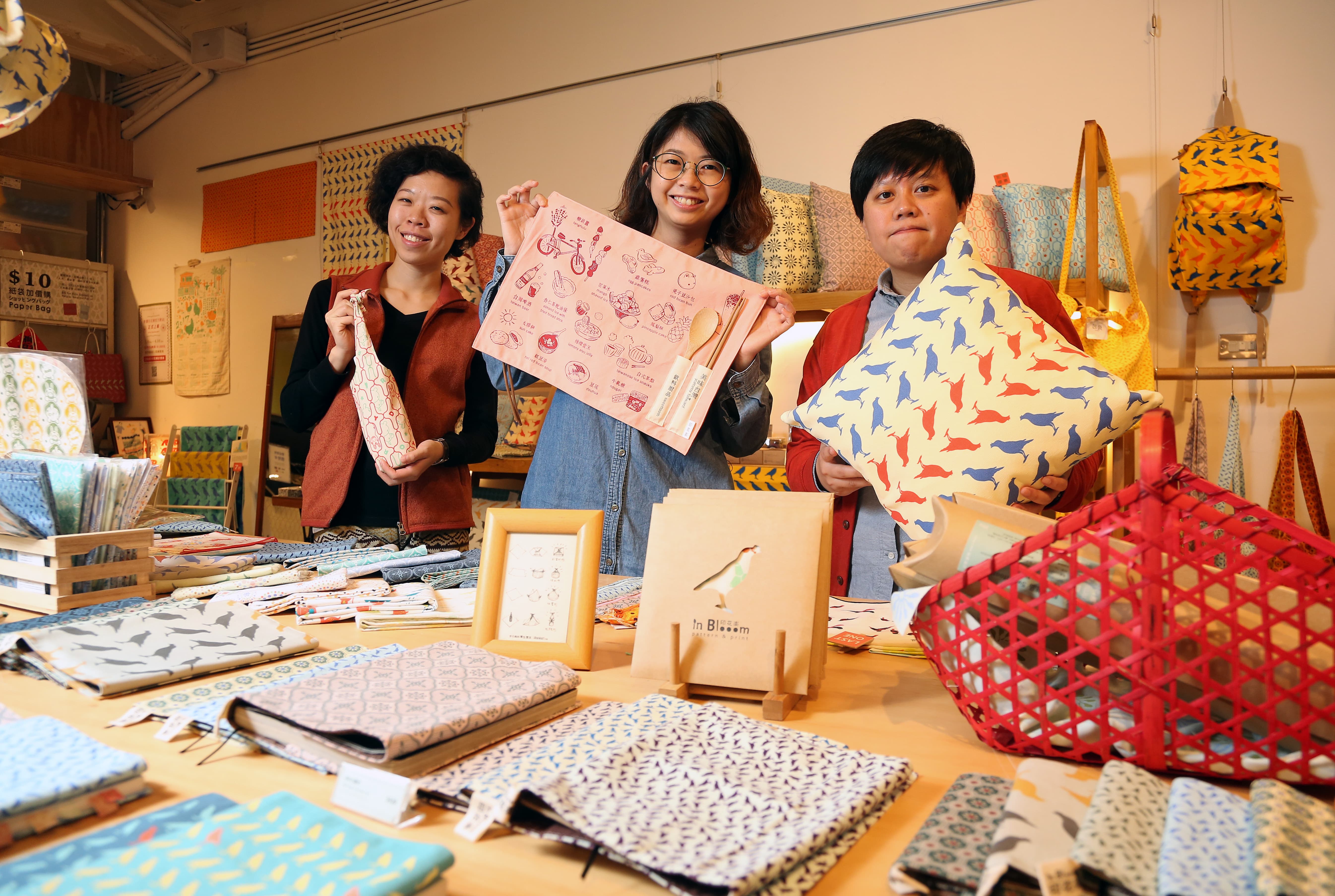 印花樂》台灣八哥、小吃、古早味零食 躍然布上_img_2