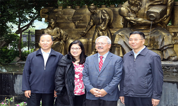 貴州茅台飄香百年 全球最大酒企揭祕_img_1