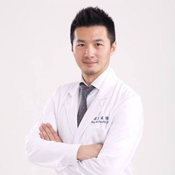 毒理威廉／招名威 教授