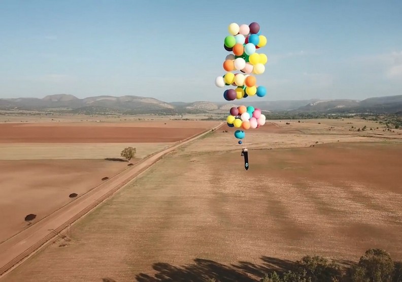 真實版《天外奇蹟》!他成功用氣球翱翔天際_img_4