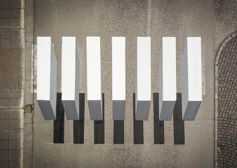 馬路三寶out!冰島「3D錯覺」斑馬線_img_1