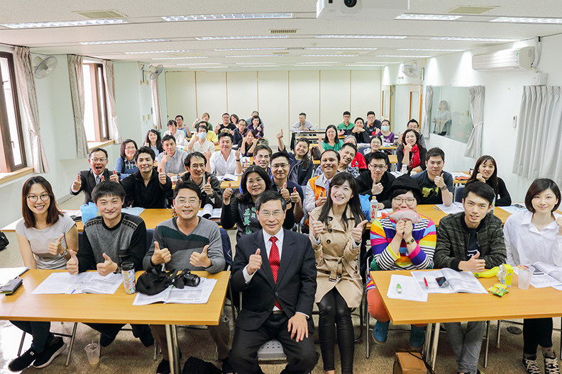 創客基地先驅示範，引進免擔保青創及中小企業貸款_img_3