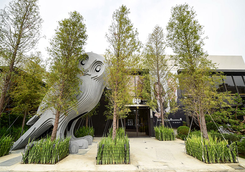 Jimmy Choo創辦人周仰杰攜手配飾設計師Illiza Ho何佳潓 首度在台舉辦師徒展_img_8