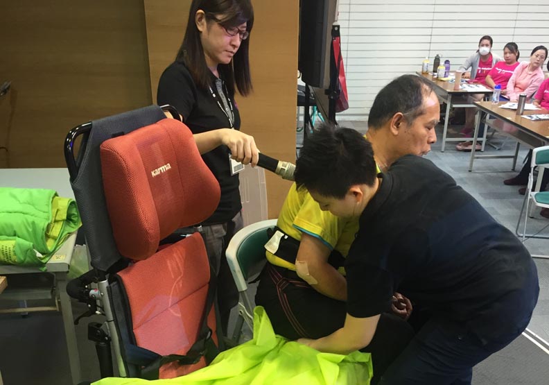 為老人家找回尊嚴與生活