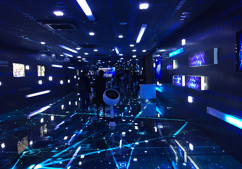 機器人不僅搶飯碗,還要跟你搶上大學?_img_1