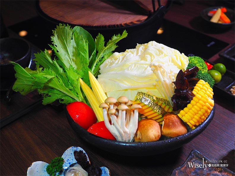 椰子雞鍋物：清爽甘甜湯頭，食材美味可口_img_9