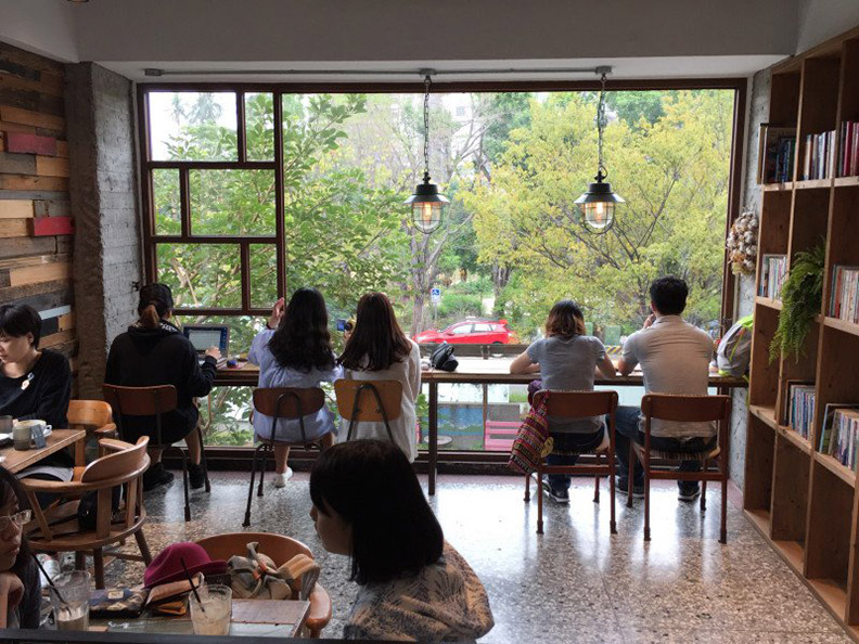 老屋變身時髦咖啡廳！三間充滿綠意氣息的老宅咖啡空間_img_2