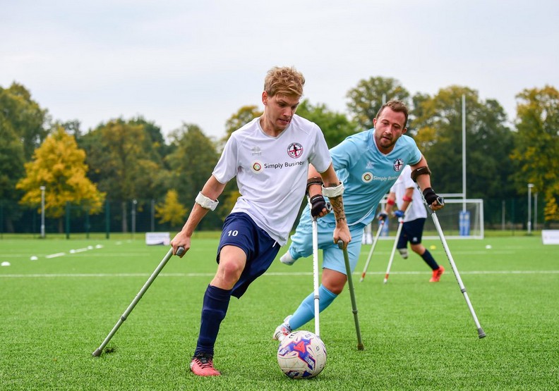 只有一隻腿的足球選手！他不願輸給逆境的勇氣_img_2