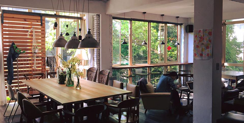 陽光恣意灑落!三間從老屋、廢墟變身玻璃屋的風格咖啡餐館_img_2