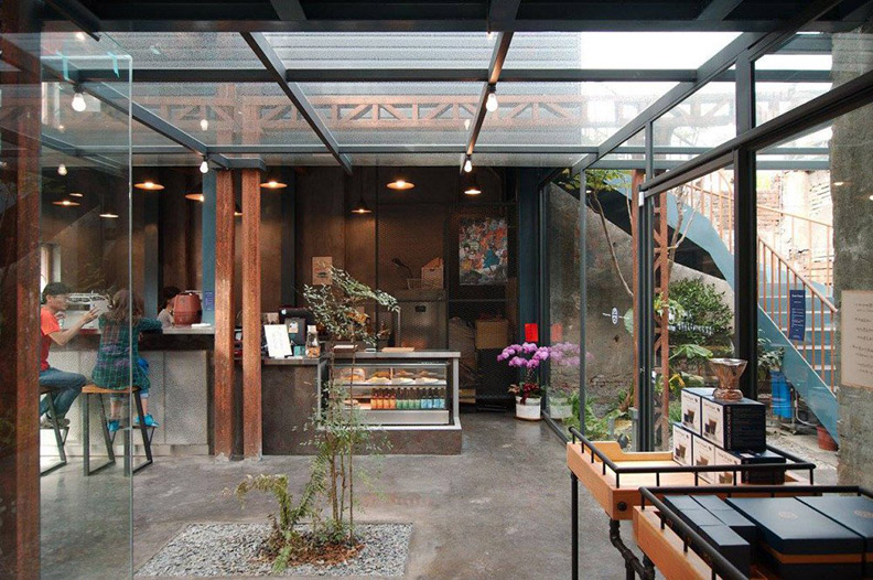 陽光恣意灑落!三間從老屋、廢墟變身玻璃屋的風格咖啡餐館_img_24