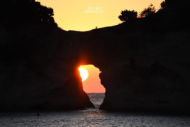 日本和歌山、白浜|圓月島・落入海蝕洞的絕美夕陽_img_6