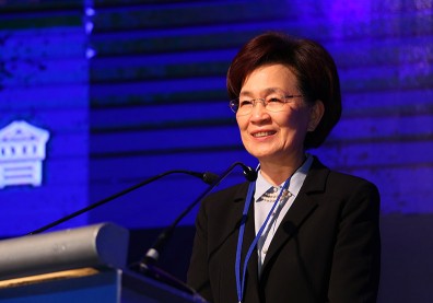 科技進步使人迷惘 三位專家帶領探索曙光