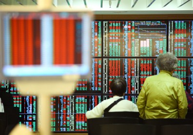 【一週夯財經】台股經歷閃崩之後，還能再拚「萬三」行情？