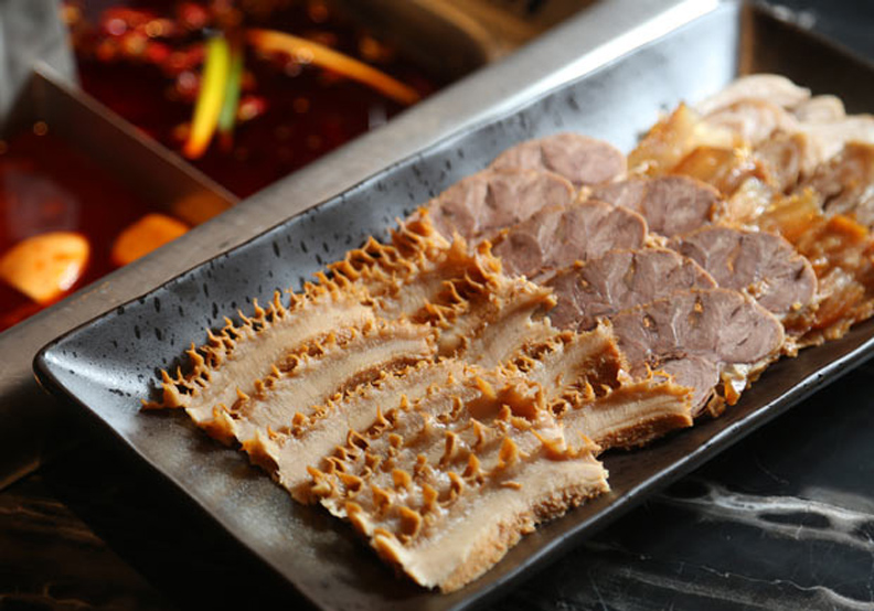 大陸海底撈玩很大,台灣火鍋業者氣炸了_img_1