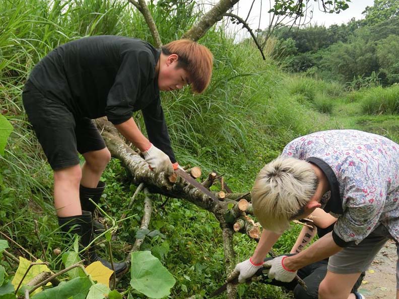 在街角看見希望的微光_img_1