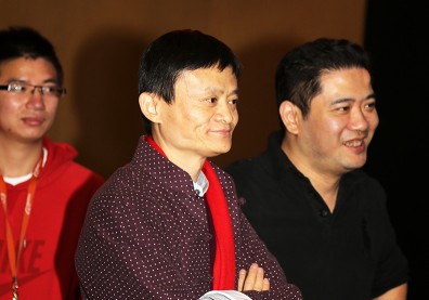 身價上兆的馬雲都被「她」折服 豎起大拇指