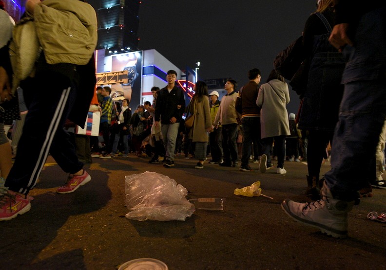 公民素養在哪?跨年過後徒留清潔人員賣命打掃_img_5