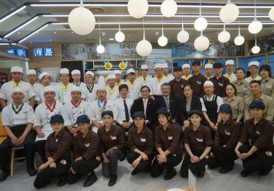 深耕兩岸餐飲市場，把台灣美食帶到全世界