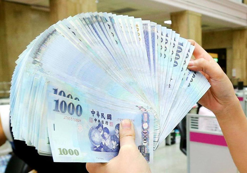 總公司發千萬紅利 兩名高層就分掉800萬元