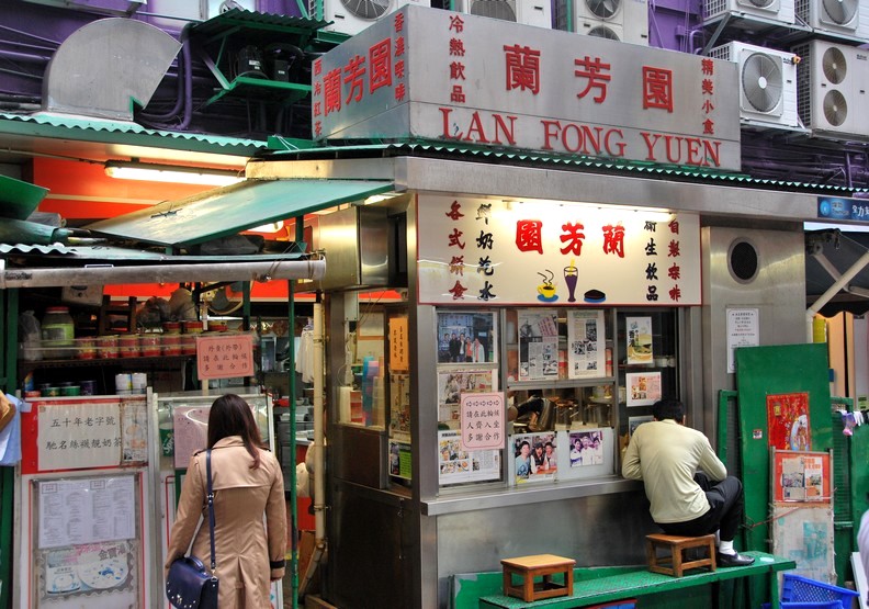 繁榮下的悲歌:「沒錢,真的很難在香港生存。」_img_1