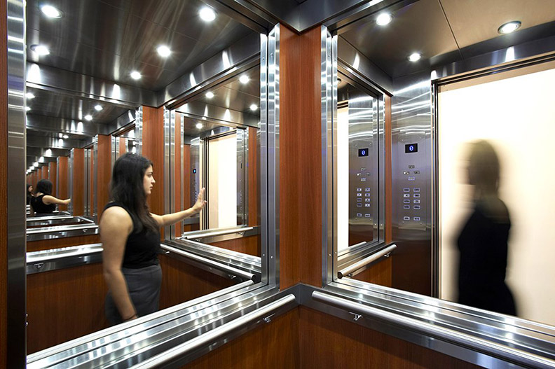 手扶梯打結了!巴黎傳奇百貨魔幻場景_img_3