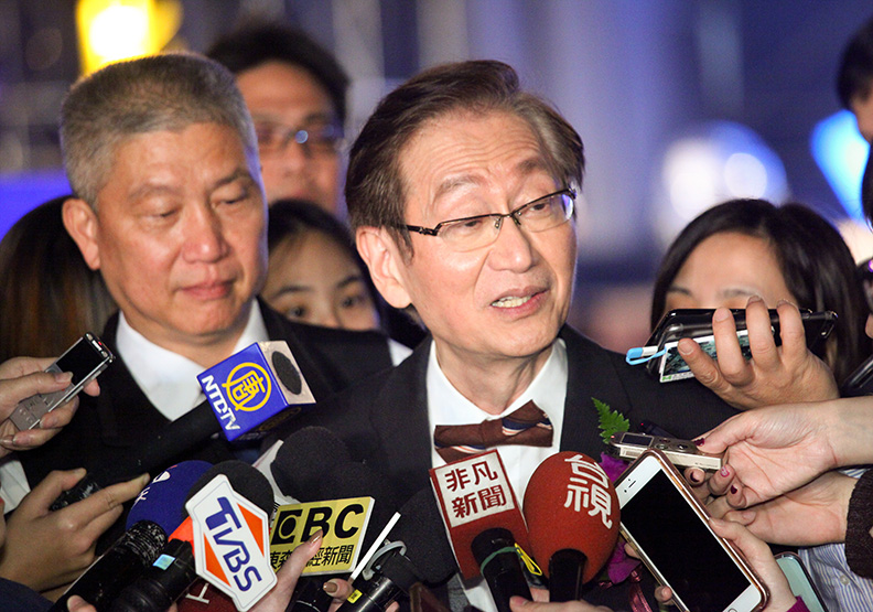 施崇棠一箭雙鵰，就是要跟客戶黏在一起_img_2