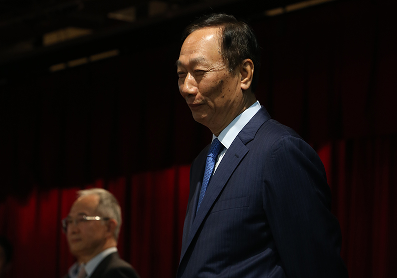 鴻海現金減資「瘦身」所為何事？