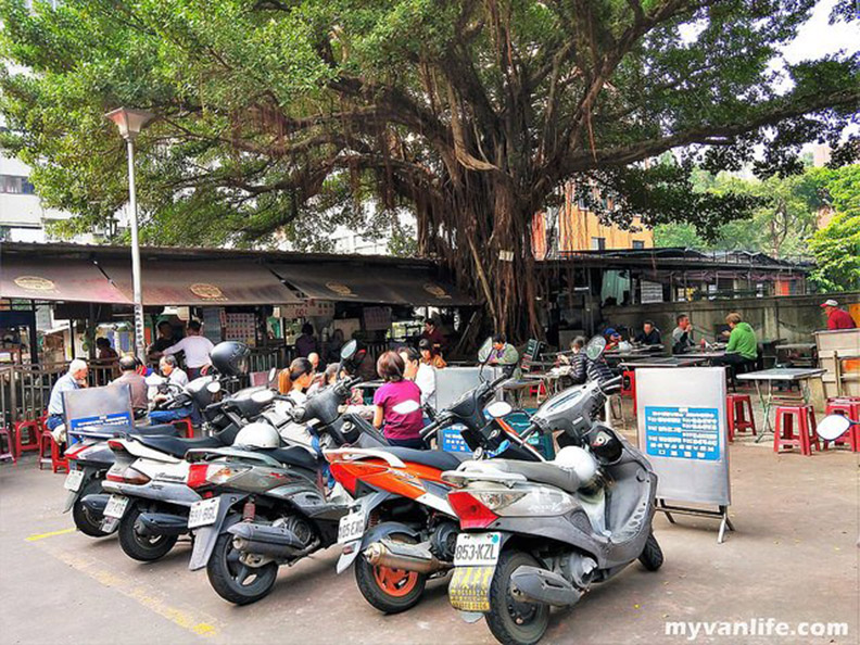 台北食記：廟埕前的排骨湯_img_8