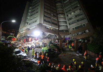 地震過後 求償、協調、重建百廢待舉