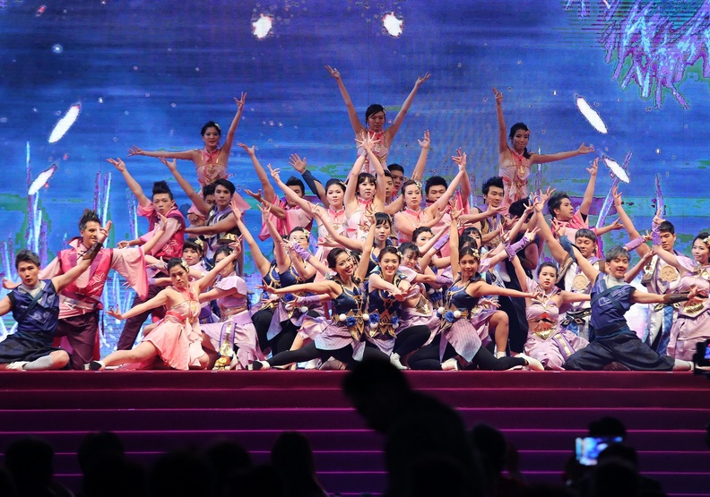 郭台銘:不管科技如何創新,實體經濟才是核心_img_2