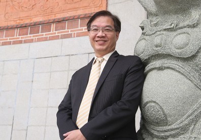 學當「榕樹型人才」 有實力才是根本