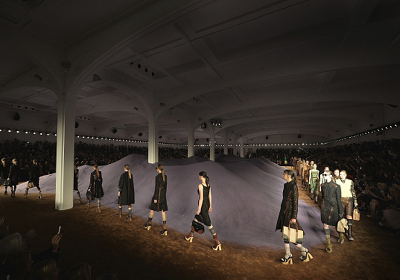 魔幻神秘又奢華!皇室御用色—紫色的故事_img_10