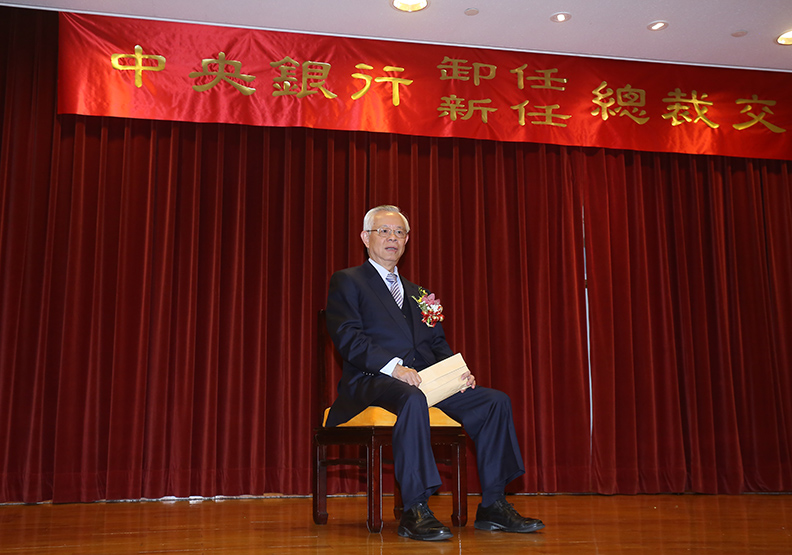告別20年總裁生涯 彭淮南花51年做好「銀行員」