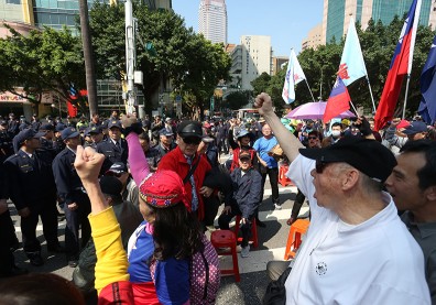 政院留空間 軍人年改最高俸率恐下修