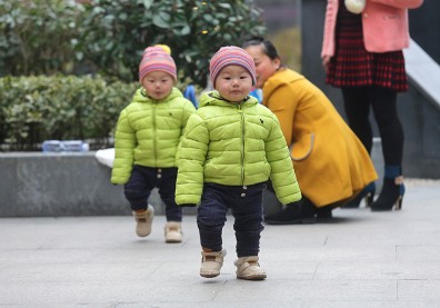 【育兒津貼加碼】教育部增列100億預算，將排擠到其他經費？