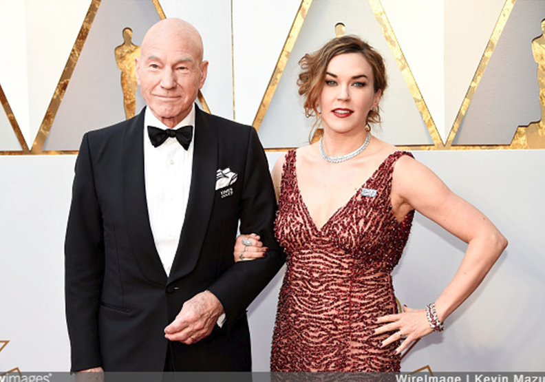 眾女星繽紛搶眼!蓋兒賈多特化身復古女伶 瑪格羅比宛如冰雪女王_img_13