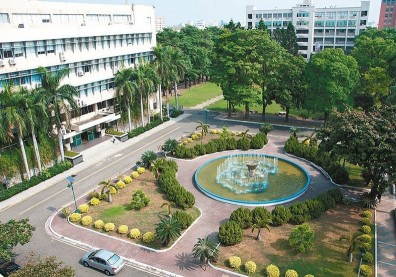 可愛大學、正常大學… 這些學校英文比中文還好記