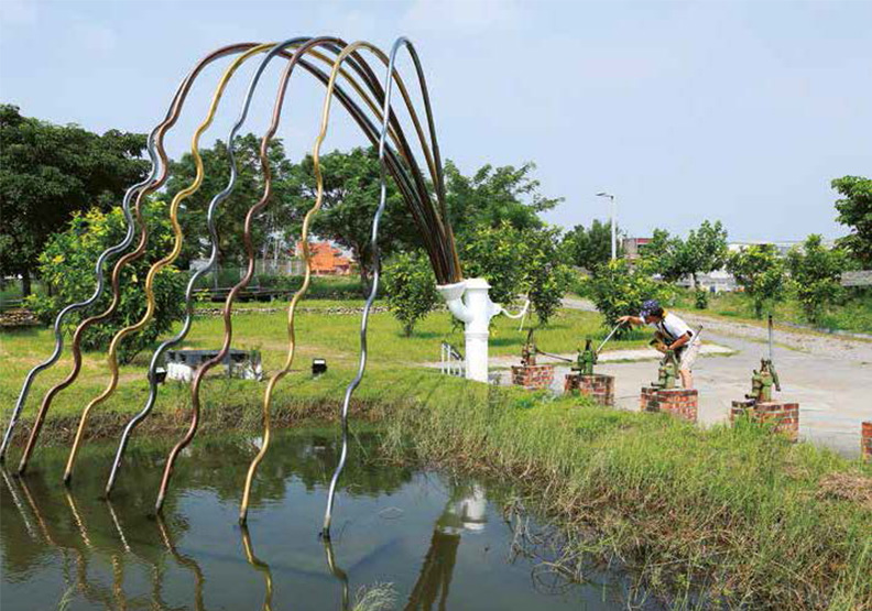 光采濕地 養水種電