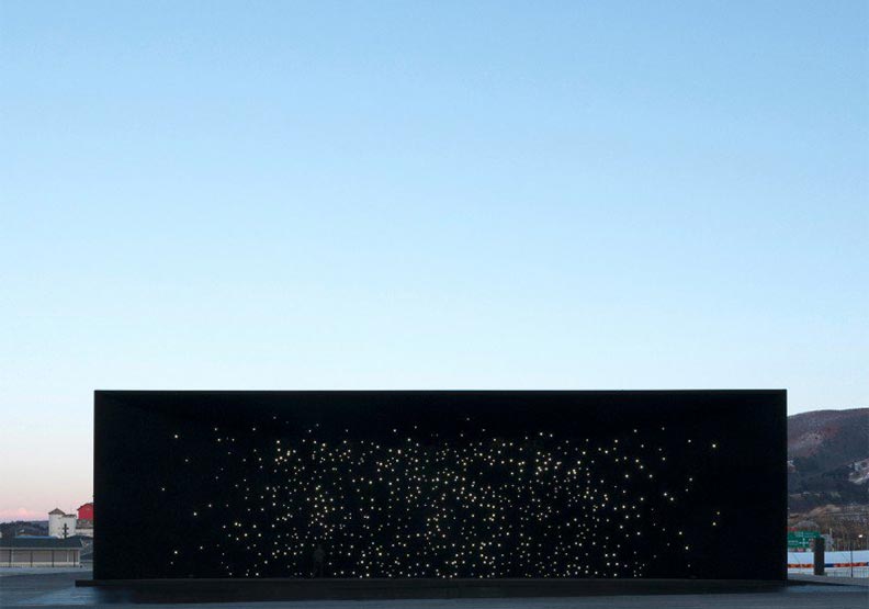 最黑暗的建築？英國建築新星設計的「空間裂縫」_img_2