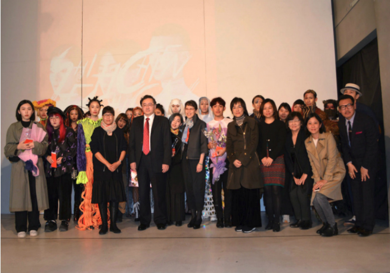 在未來,肉體不重要了!實踐大學Fashion Catwalk動態展演 實驗組首獎展現未來前衛時尚_img_12