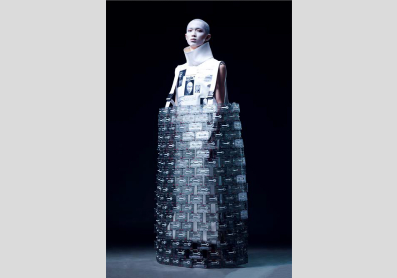 在未來，肉體不重要了！實踐大學Fashion Catwalk動態展演 實驗組首獎展現未來前衛時尚