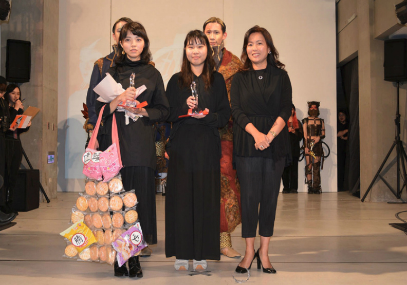 在未來,肉體不重要了!實踐大學Fashion Catwalk動態展演 實驗組首獎展現未來前衛時尚_img_4