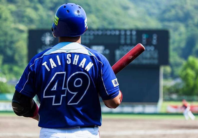 放下身段的不朽傳奇!張泰山要愛棒球到最後一刻_img_3