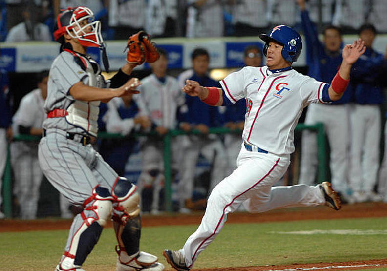 放下身段的不朽傳奇!張泰山要愛棒球到最後一刻_img_2