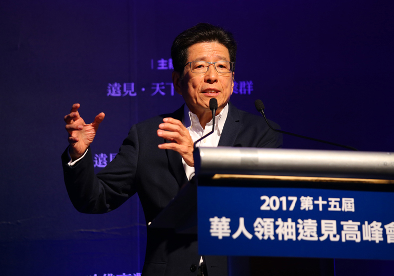 嚴長壽：知識份子要有承認顏色再拿掉的能力