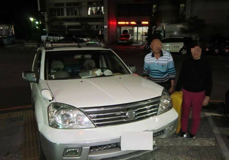 誰把波麗士大人變傭人？ 垃圾車撿錢、水溝找鑰匙…_img_1