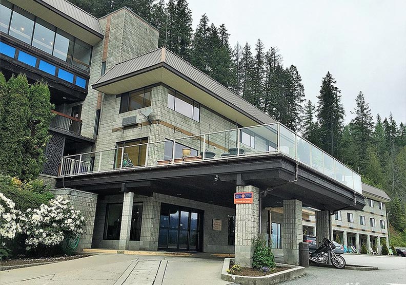 加拿大卑詩省:鐘乳石洞裡泡溫泉_img_5