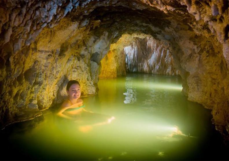 加拿大卑詩省:鐘乳石洞裡泡溫泉_img_13