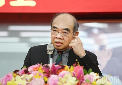 這根草恐壓垮教長？吳茂昆疑美國設公司陸申請專利