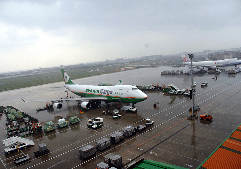 張國煒執意燒錢玩航空，到底為哪樁？_img_3